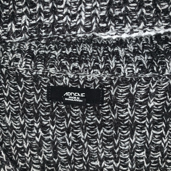 Knitted black and grey top - Picture 2 of 2